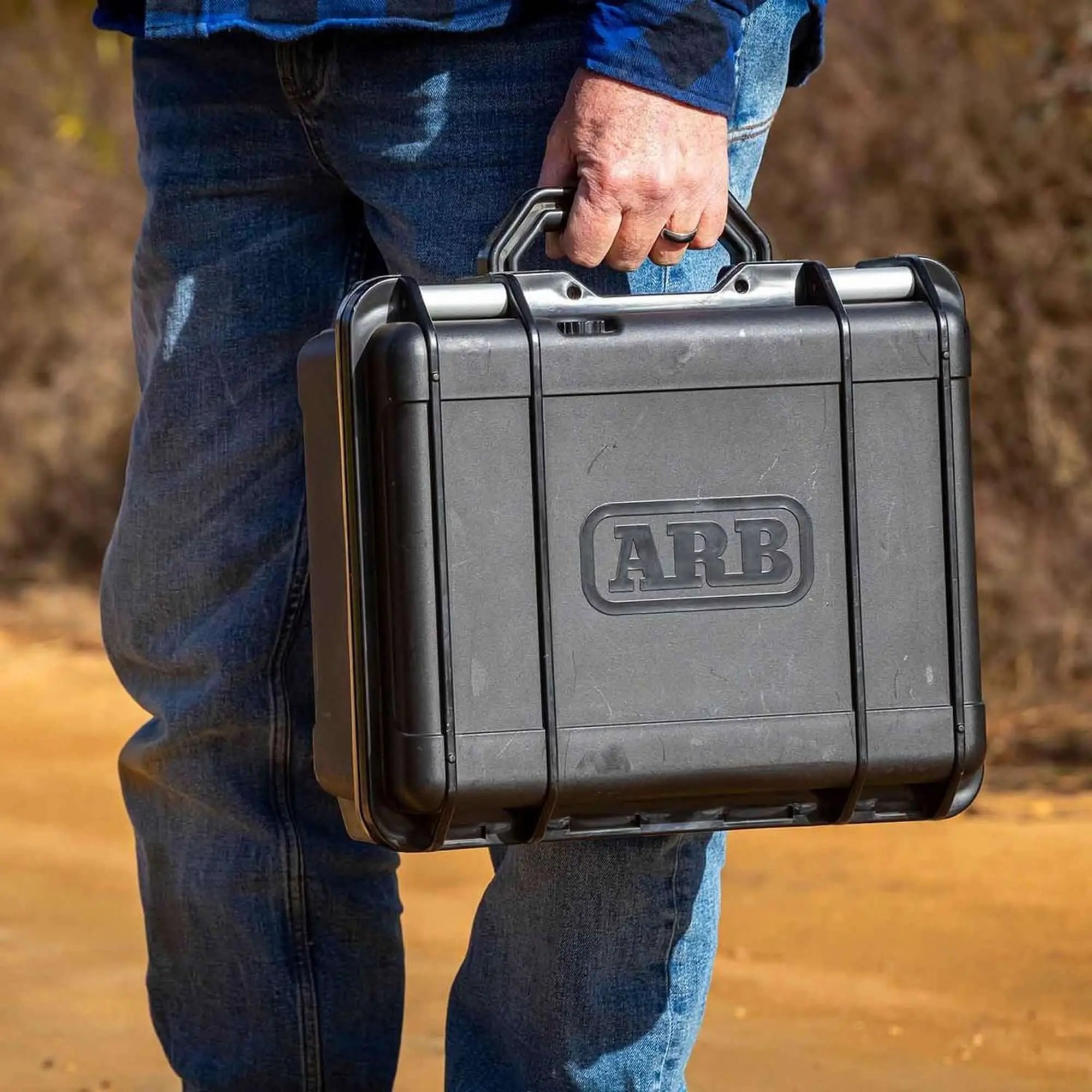 ARB Portable Single Motor 12V Air Compressor - Shop  Air Compressors at  Trekaline