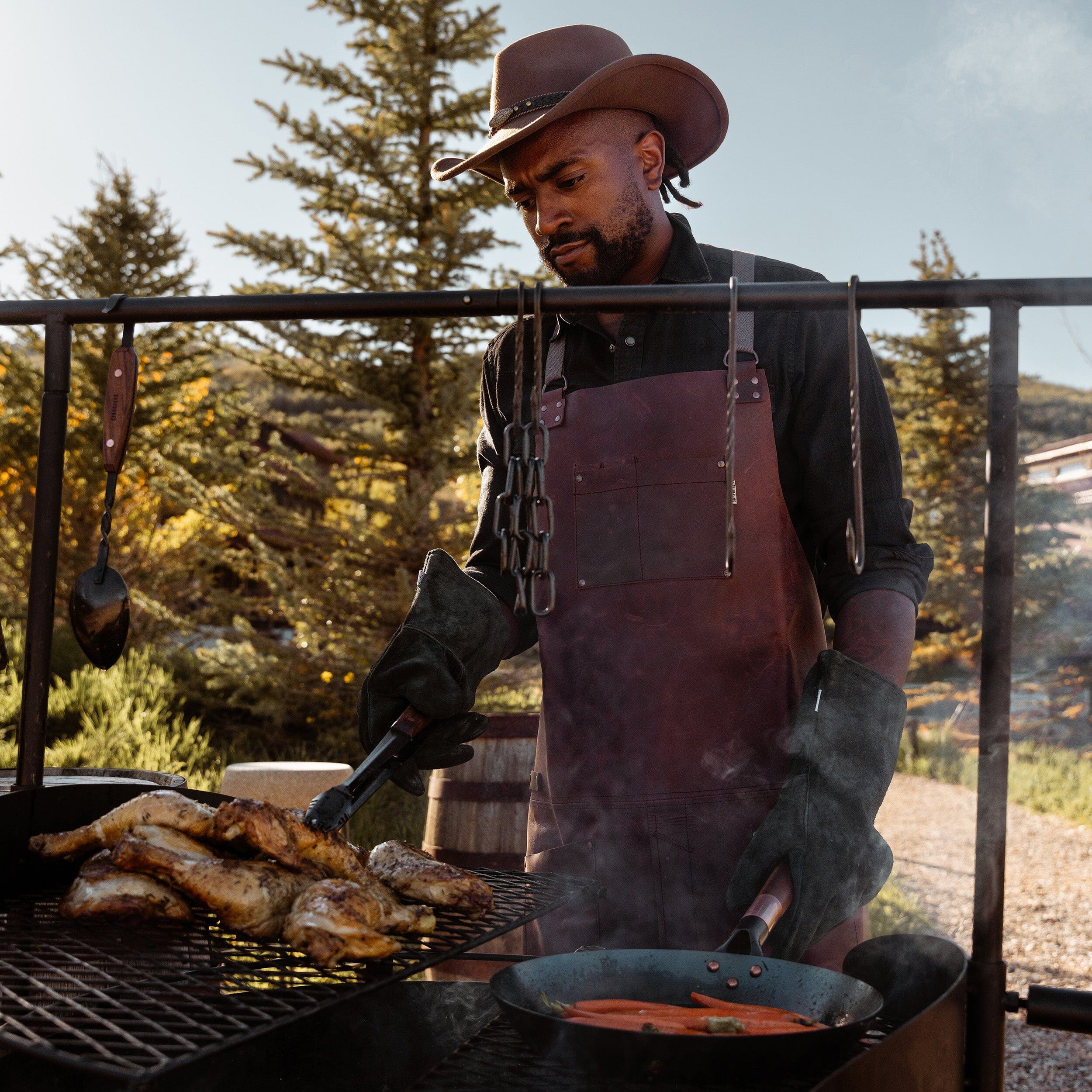 Barebones Tradesman Buffalo Leather Apron - Shop  Cookware Accessories at  Trekaline