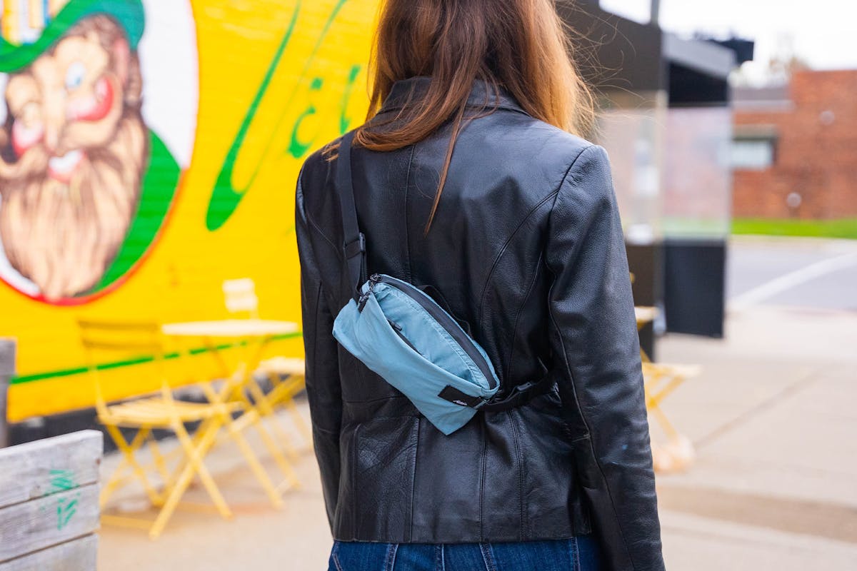 Matador ReFraction Packable Sling 2L - Shop  Shoulder Bags at  Trekaline