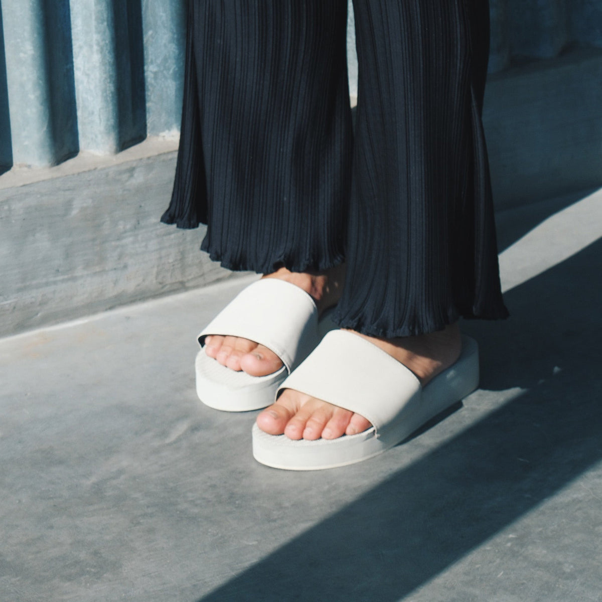 Indosole Women's ESSNTLS Sneaker Sole Platform Slides