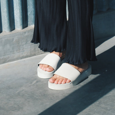 Indosole Women's ESSNTLS Sneaker Sole Platform Slides