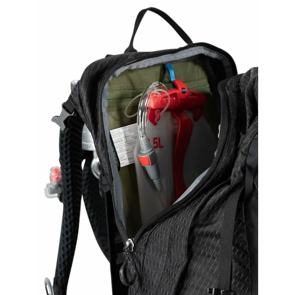 Osprey Manta 34 Hydration Daypack - Men - Shop  Hiking Hydration Packs at  Trekaline