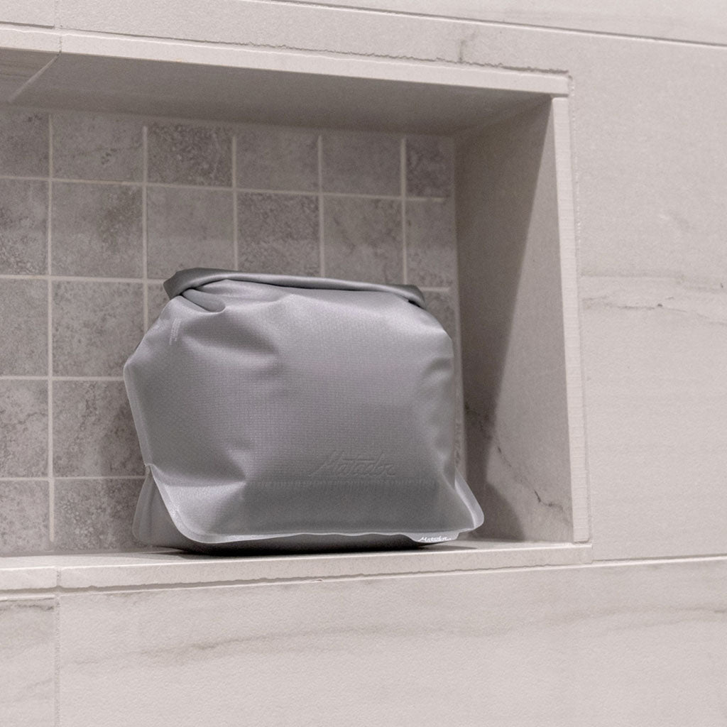 Matador FlatPak Waterproof Toiletry Case 2L - Shop  Toiletry Bags at  Trekaline