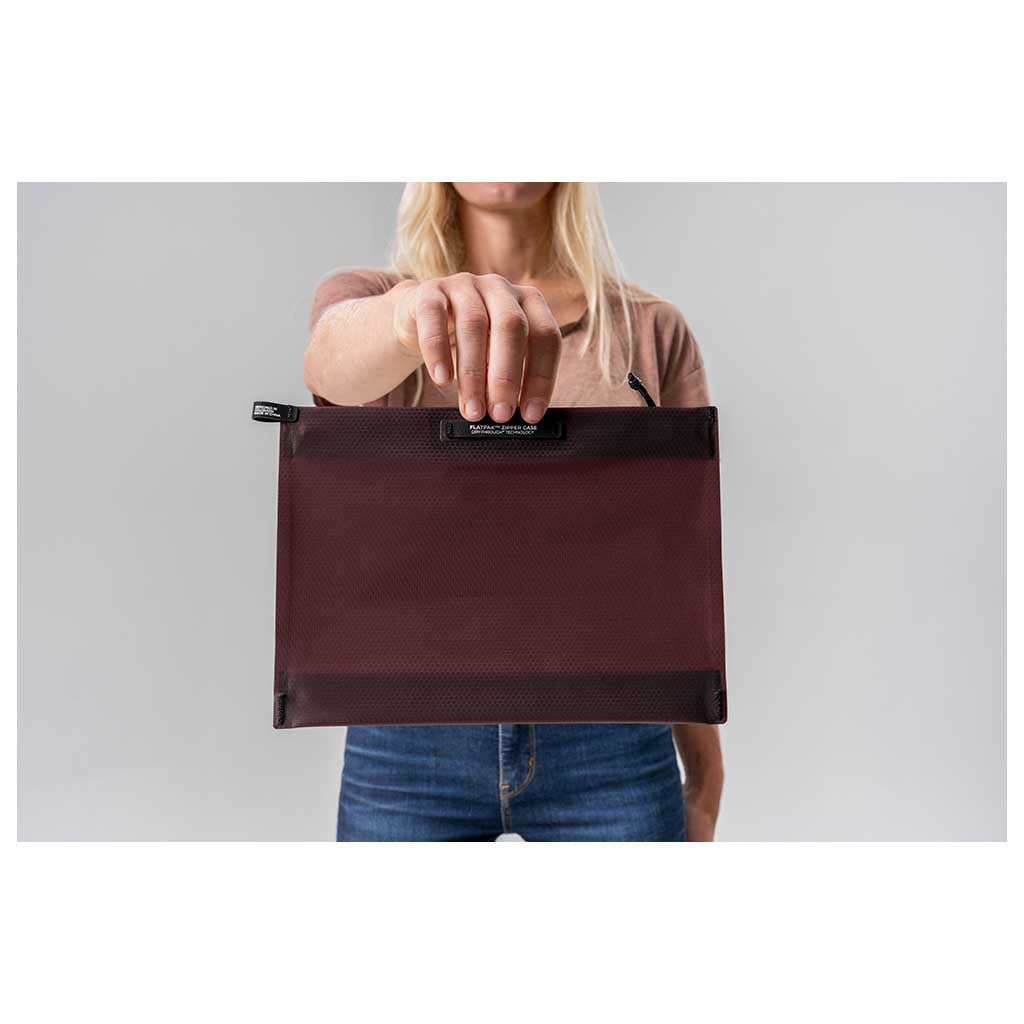 FlatPak Zipper Toiletry Case - 2.25L - Shop  Toiletry Bags at  Trekaline
