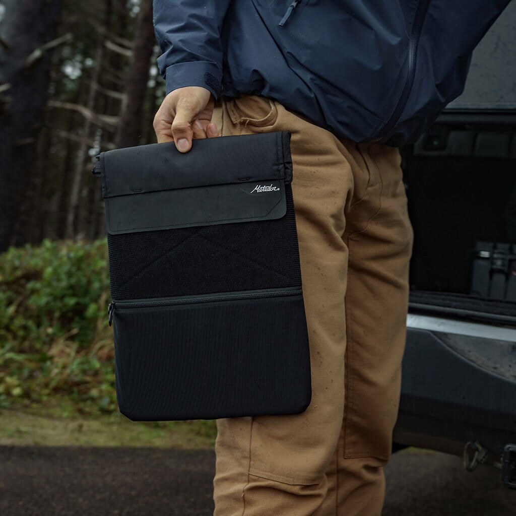 Laptop Base Layer - Shop  Messenger Laptop Bags at  Trekaline