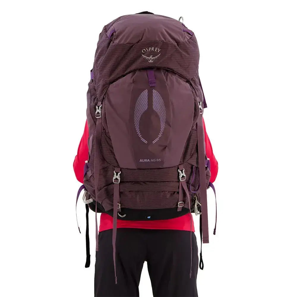 Osprey Aura AG 65 - Women backpack with 3D-suspended mesh for comfort and ventilation, ideal for backpacking trips.