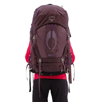 Osprey Aura AG 65 - Women backpack with 3D-suspended mesh for comfort and ventilation, ideal for backpacking trips.