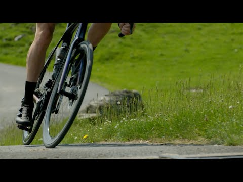 Bontrager R3 Hard-Case Lite TLR Road Tyre