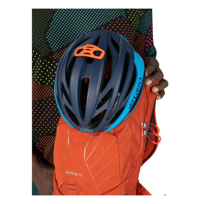 Osprey Raptor 10 mountain biking pack with helmet, featuring Hydraulics reservoir for ultimate performance.