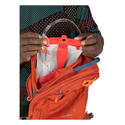 Osprey Raptor 10 pack with Hydraulics reservoir, perfect for mountain biking. Highest performance for climbs and descents.