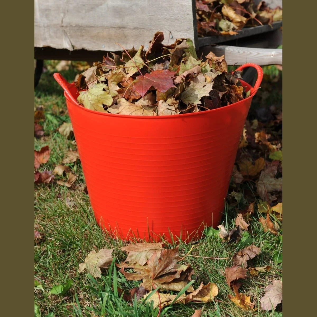 Red Gorilla Tub Medium 26 L